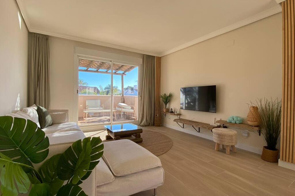 Luxurious Penthouse With 180m2 Sunlit Terrace * Estepona