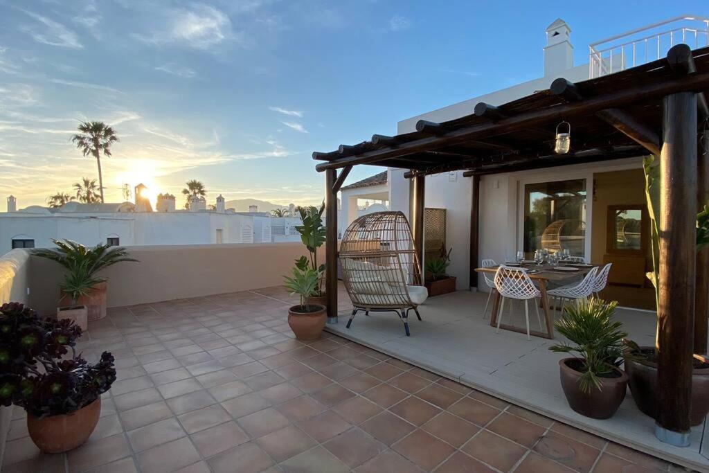 Luxurious Penthouse With 180m2 Sunlit Terrace Estepona