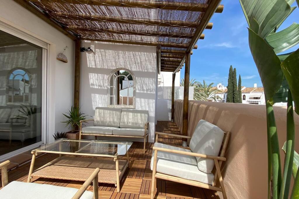 Appartement Luxurious Penthouse With 180m2 Sunlit Terrace Estepona