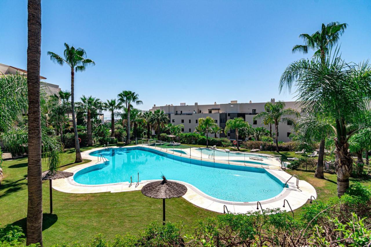 Apartment H19 - Stunning 2 Bedroom By Roomservices *