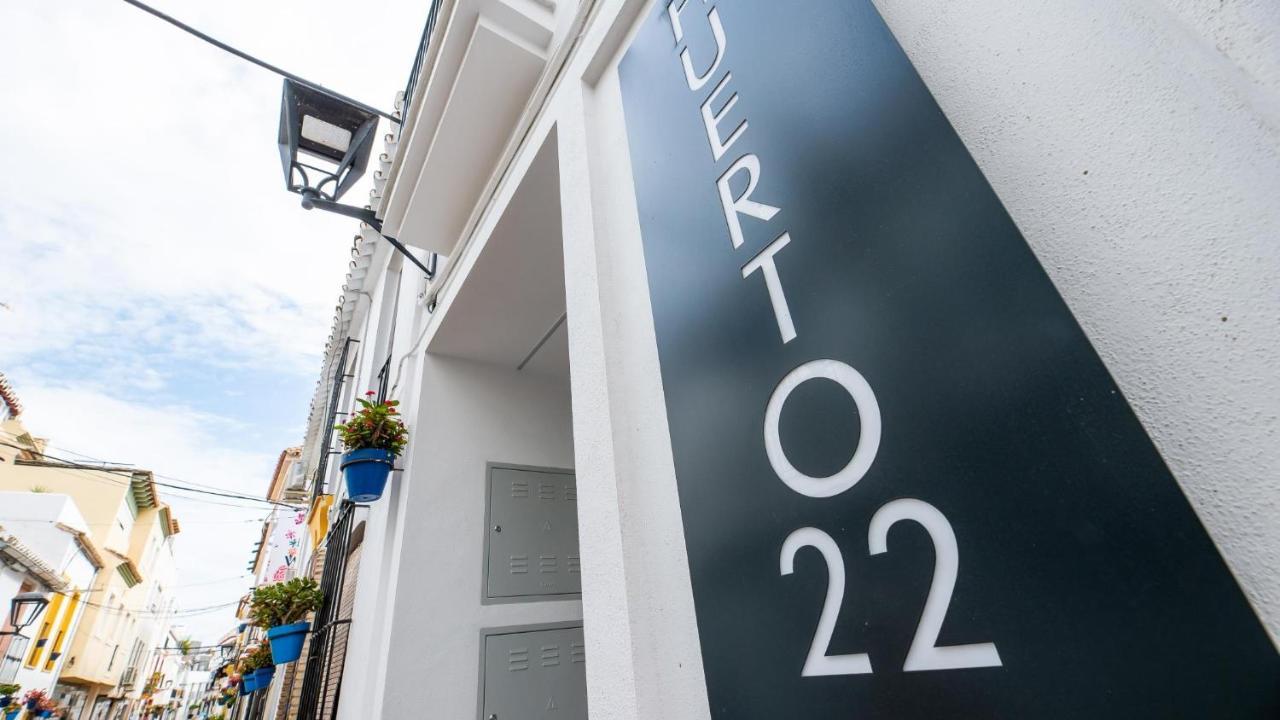Huerto 22 Chic Urban Corner Apartment Estepona