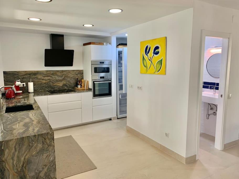 Casa de férias Stylish Beachside House 50 M From The Sea !