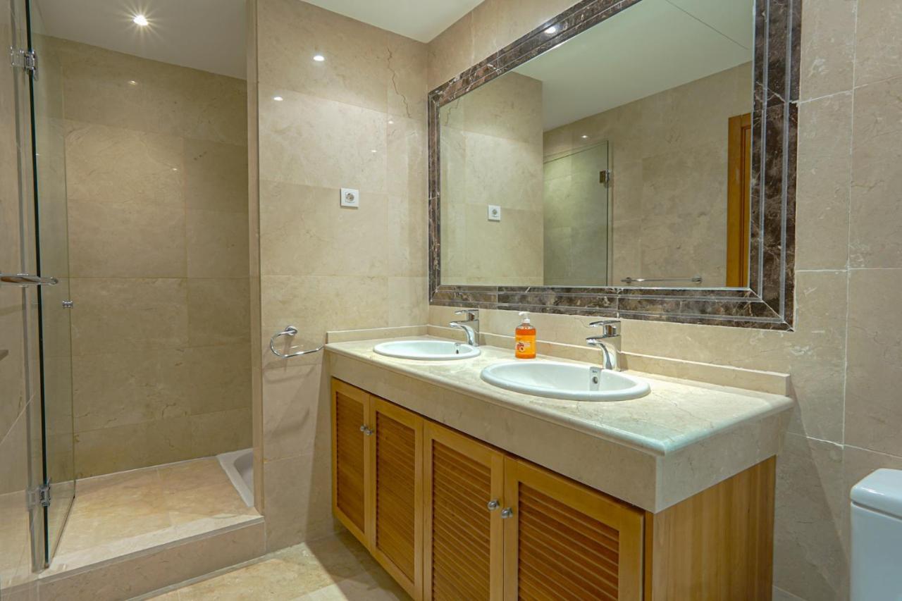 Townhouse Azata Golf - 5 Min Driving From The Beach Holiday home Estepona