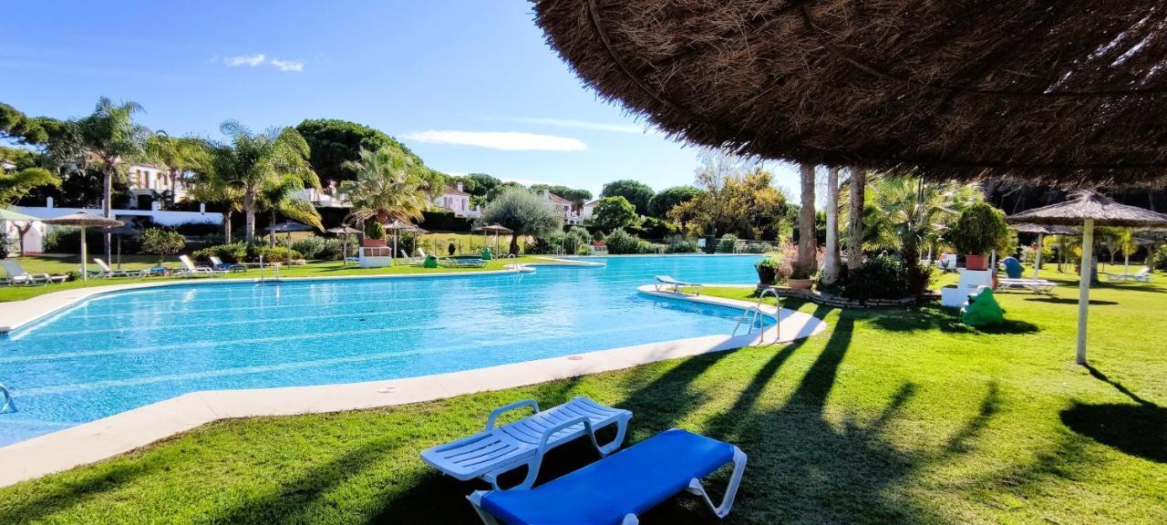 Con Jardin Y Piscina En Playa Appartement