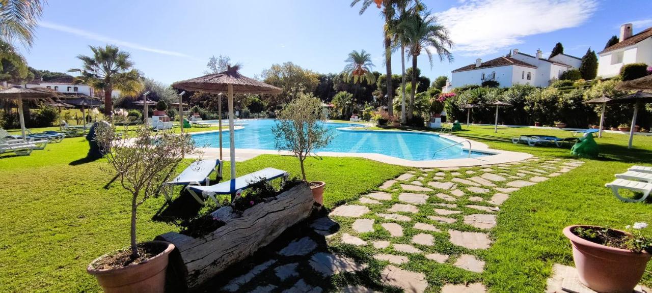 Precioso Atico En Playa Con Piscina Estepona