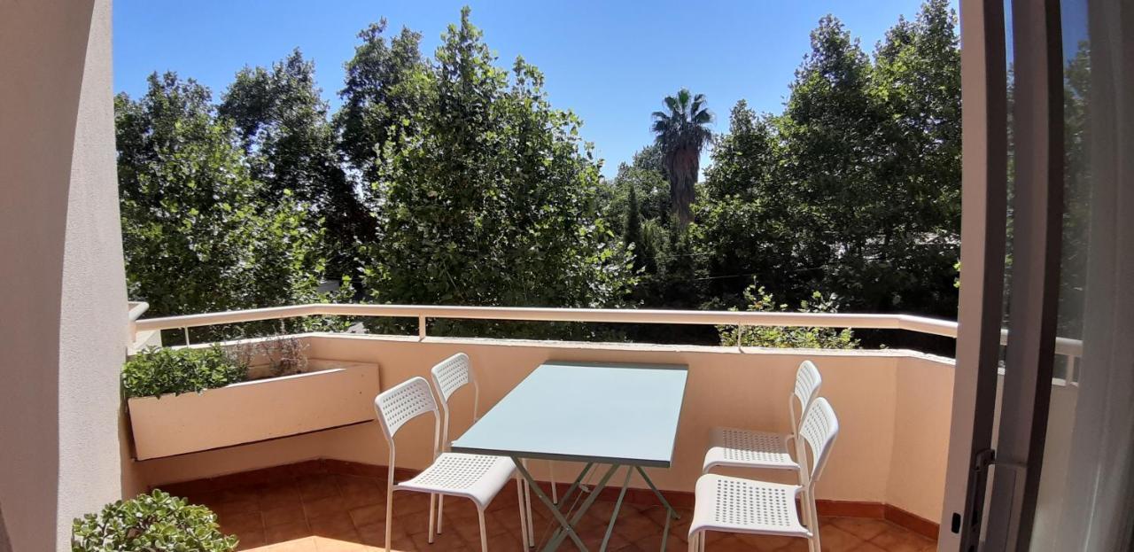 With 2 Big Bedrooms On + Terraces
