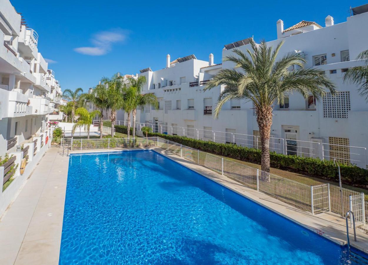 2051-new 3 Bedrooms On Golf Apartment