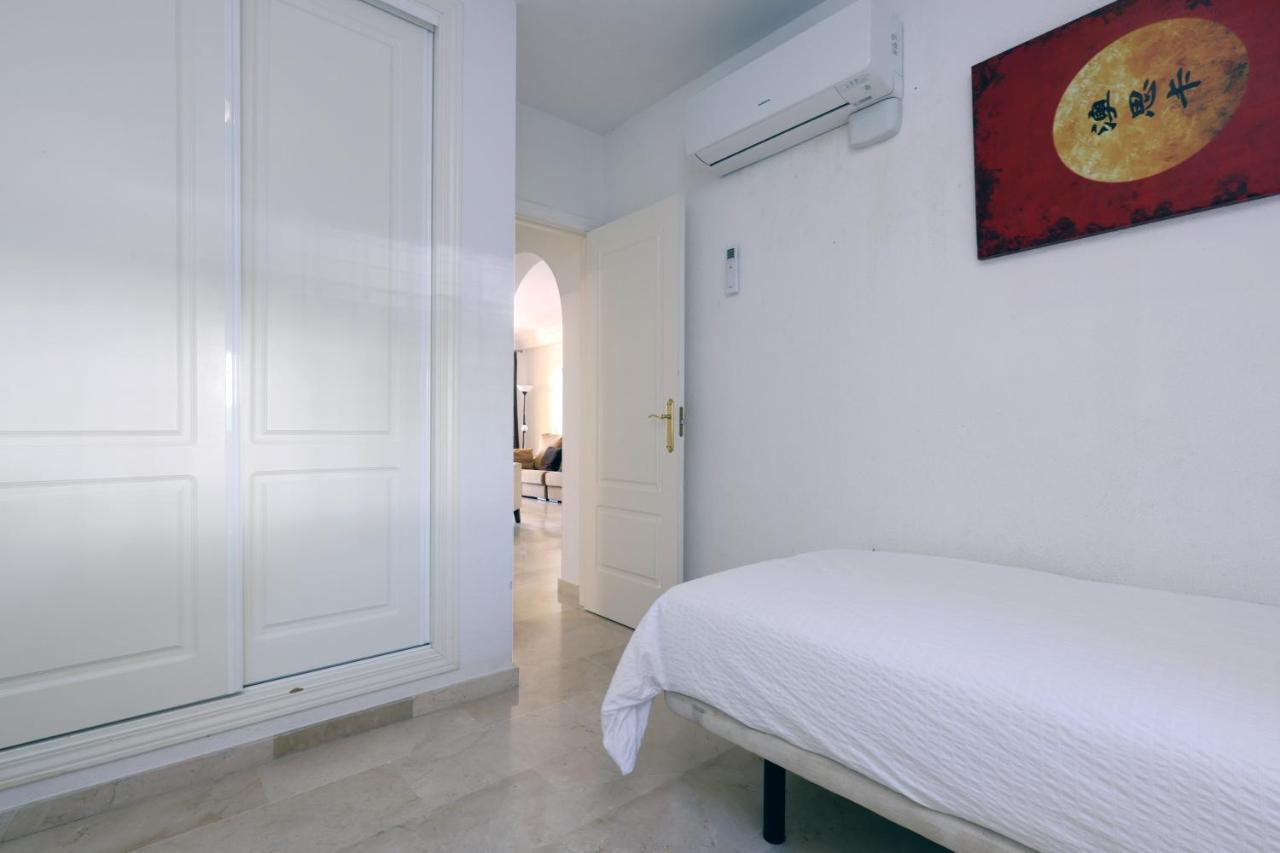 Apartment Spacious Puerto Alto Estepona
