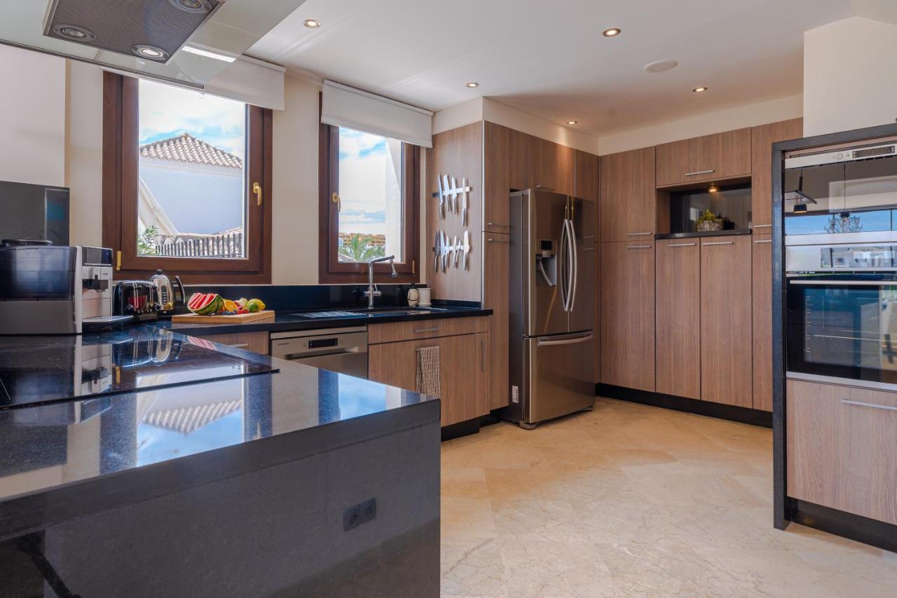 Appartement 6-bdrm Andalusian Modern Next To Golf Course