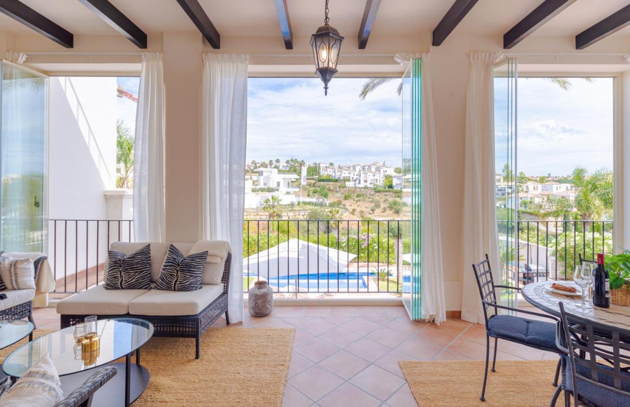6-bdrm Andalusian Modern Next To Golf Course