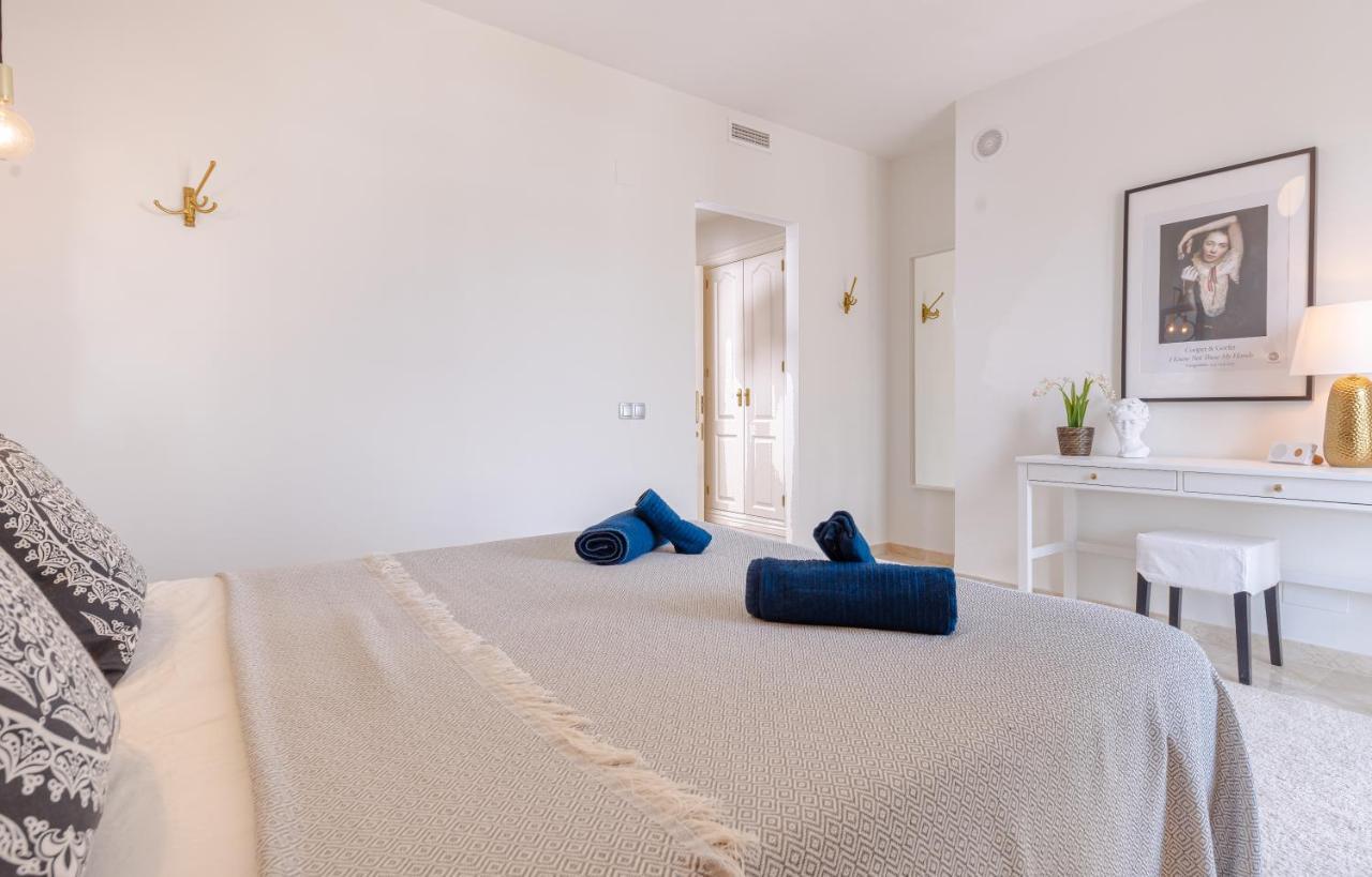 6-bdrm Andalusian Modern Next To Golf Course Appartement *