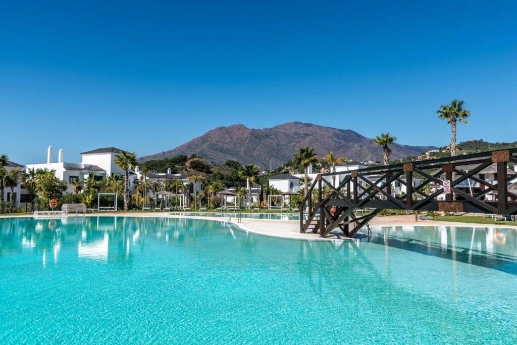 Seaviews Private Jacuzzi Rooftop&luxurious Living