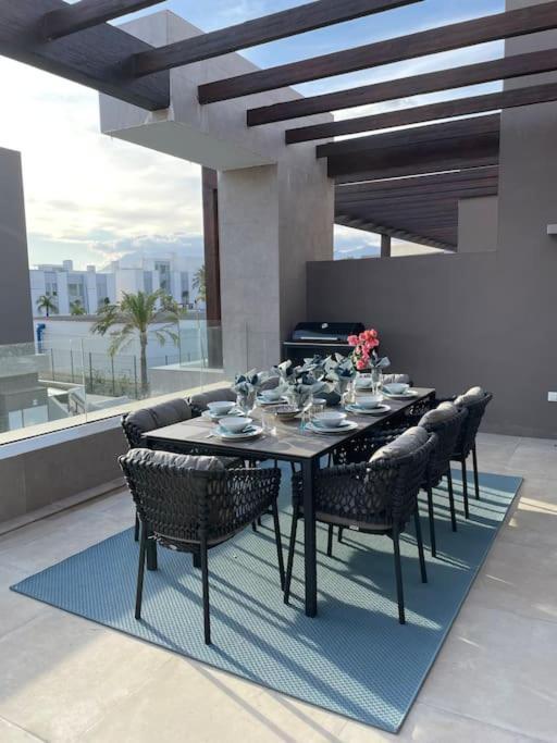 Modern Luxury Penthouse, 15 Minutes Marbella Apartment