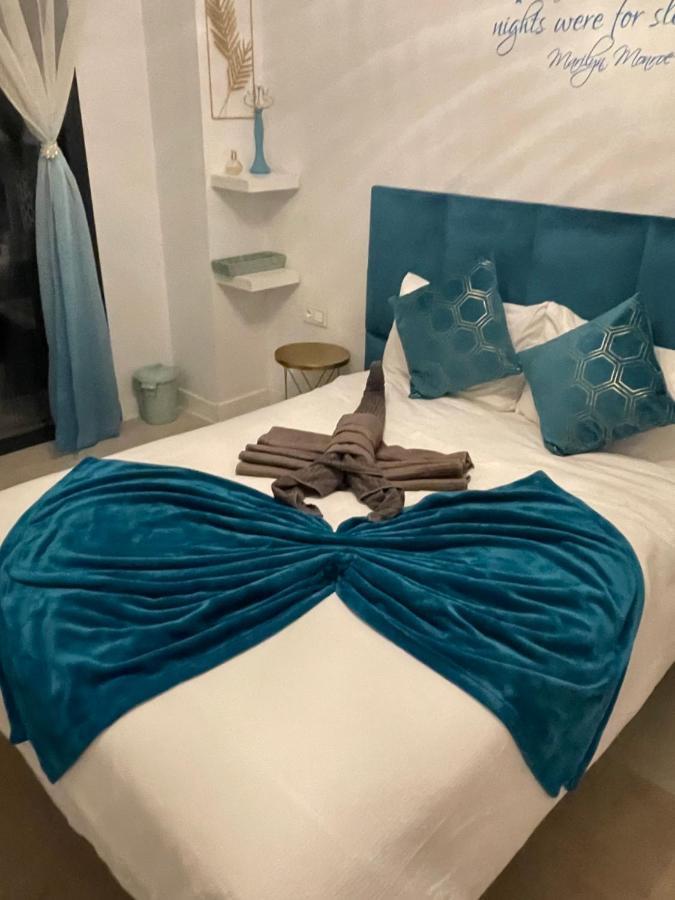 Appartement Casa Casu New Stunning 3 Bed Raised Ground Floor & Huge Balcony With Sea Pool & Mountain View Indoor & Outdoor Swimming Pools & Gym Walking Distance To Port Traveller Award 2023