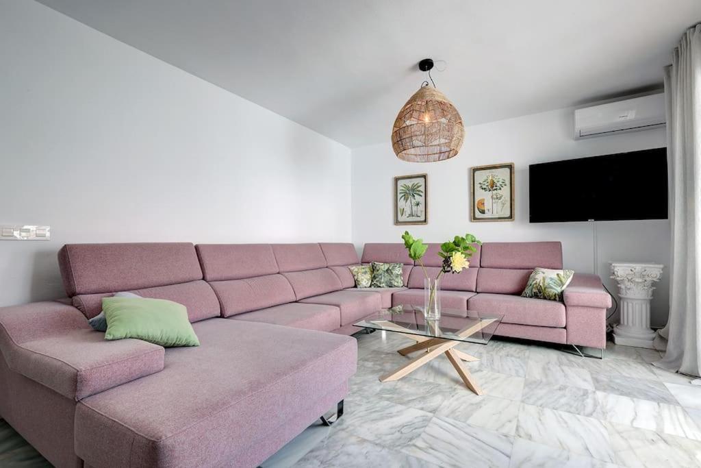 4 Bedroom Townhouse 200 Meters From The Beach! Estepona