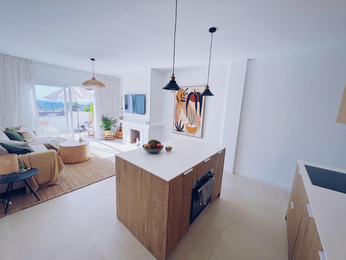 Unique & Fashionable 3 Bedroom - Views *