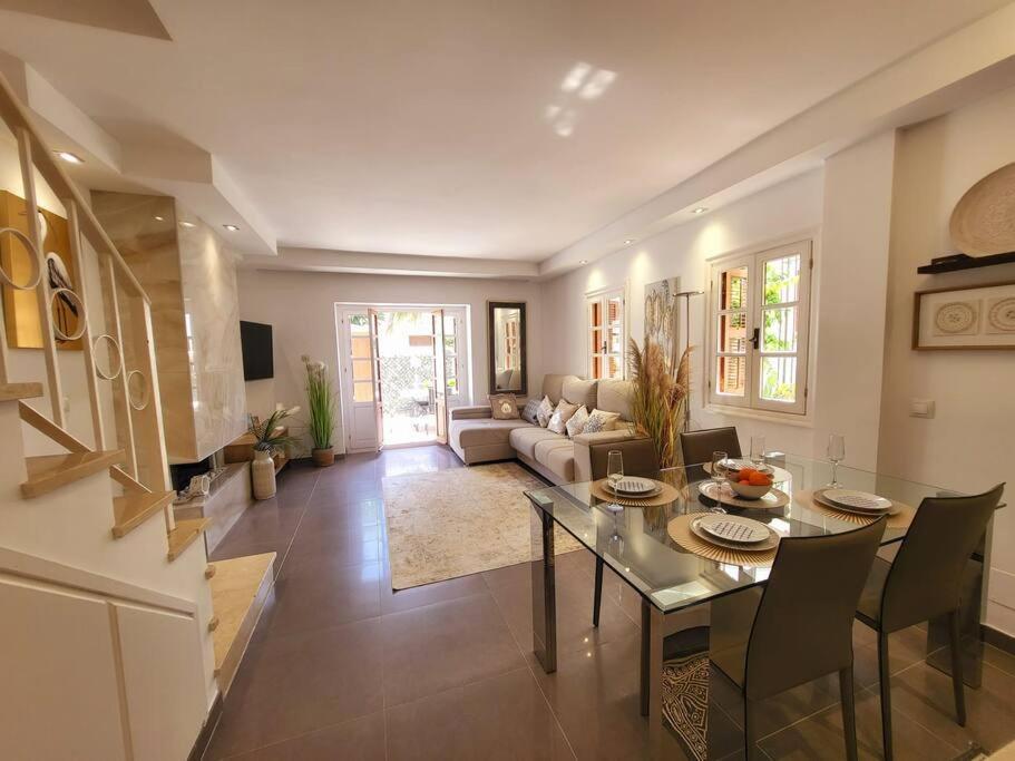 Chic Townhouse By The Sea @ Villacana Playa! Appartement *