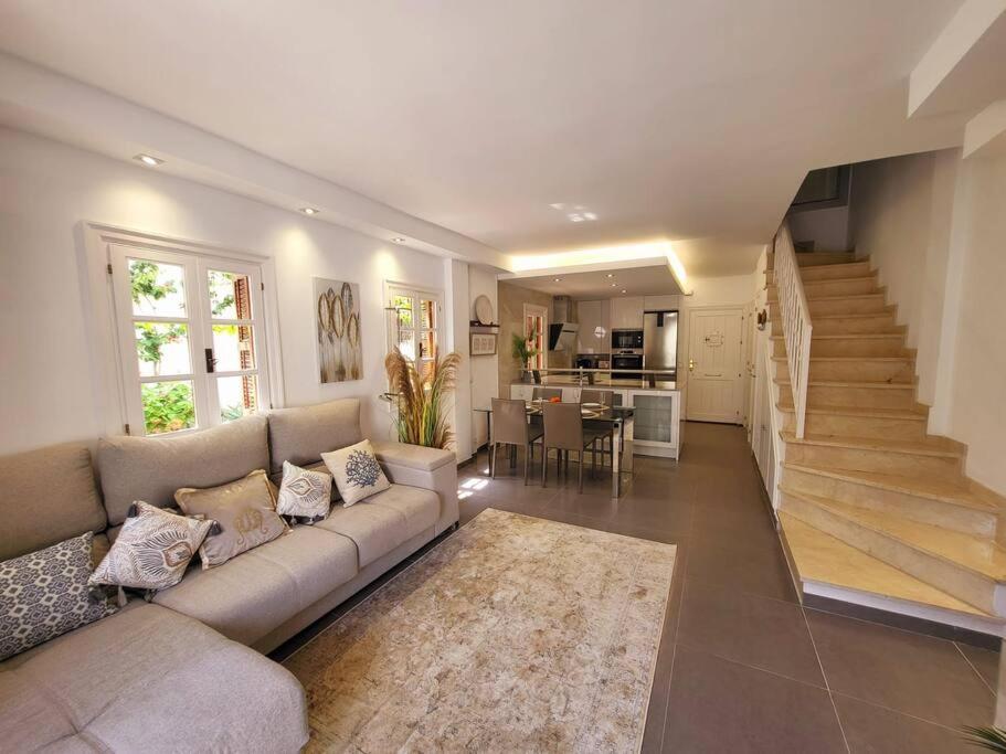 Chic Townhouse By The Sea @ Villacana Playa!