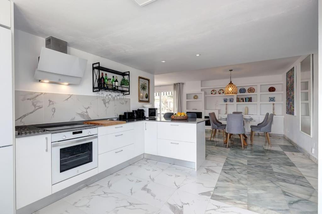 4 Bedroom Townhouse 200 Meters From The Beach! Apartment *
