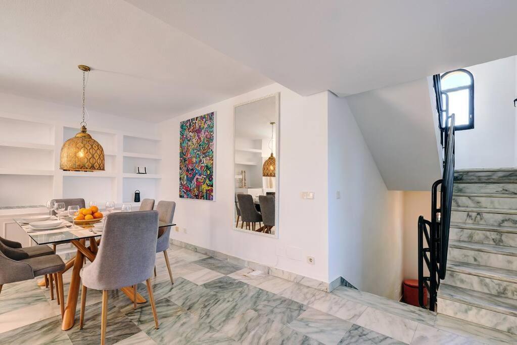 4 Bedroom Townhouse 200 Meters From The Beach! *