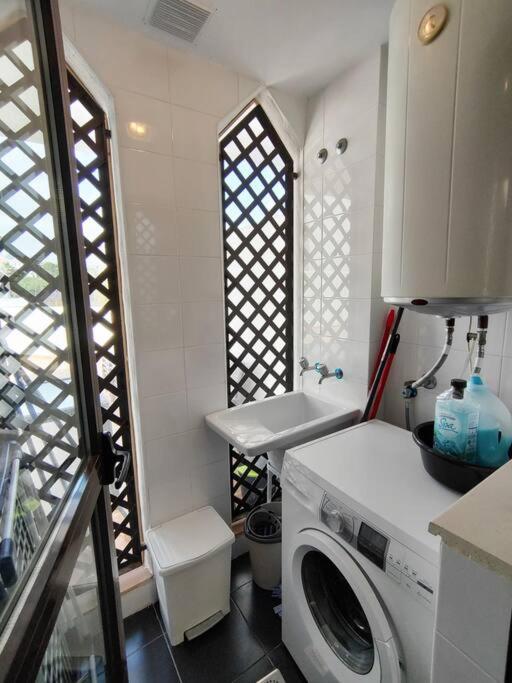 Full With Private Pool Apartment *