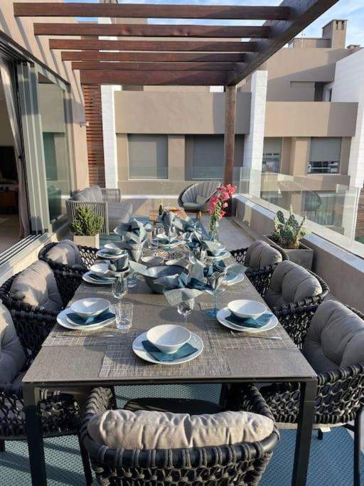 Modern Luxury Penthouse, 15 Minutes Marbella Apartment Estepona