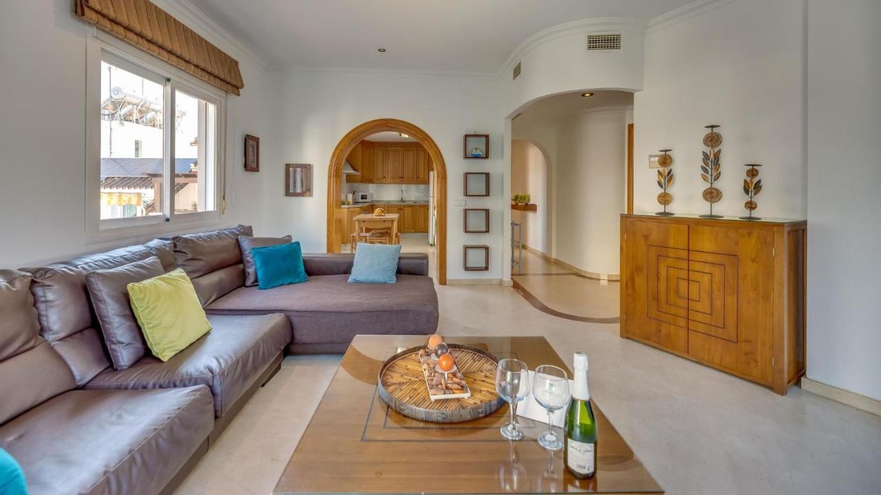 Contemporaly Huge Apartamento Estepona