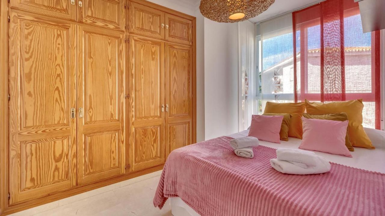 Contemporaly Huge Apartamento Estepona