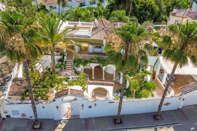 Villa Arcadia - Avenida 28 De Adelfas 29680 Estepona, Malaga Estepona