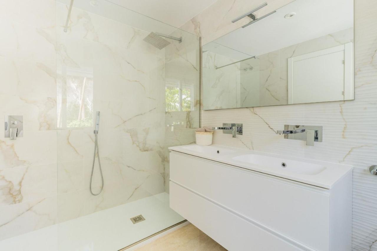 Villa Arcadia - Avenida 28 De Adelfas 29680 Estepona, Malaga