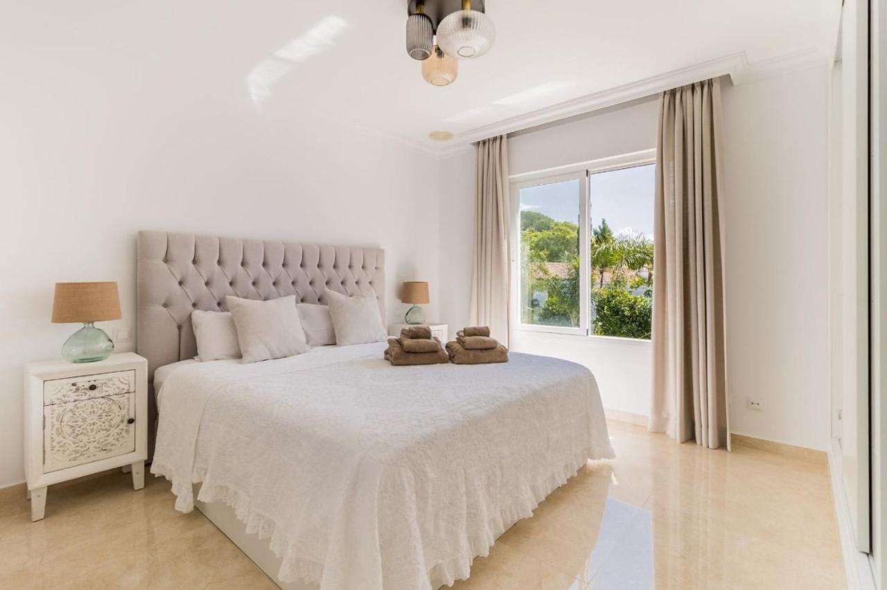 Villa Arcadia - Avenida 28 De Adelfas 29680 Estepona, Malaga Estepona