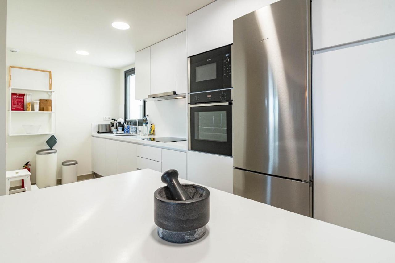 Inf46p - Spacious In Apartment *