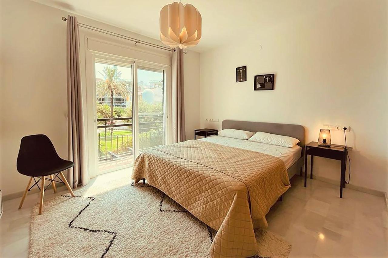 West Townhouse Lobon Holiday home