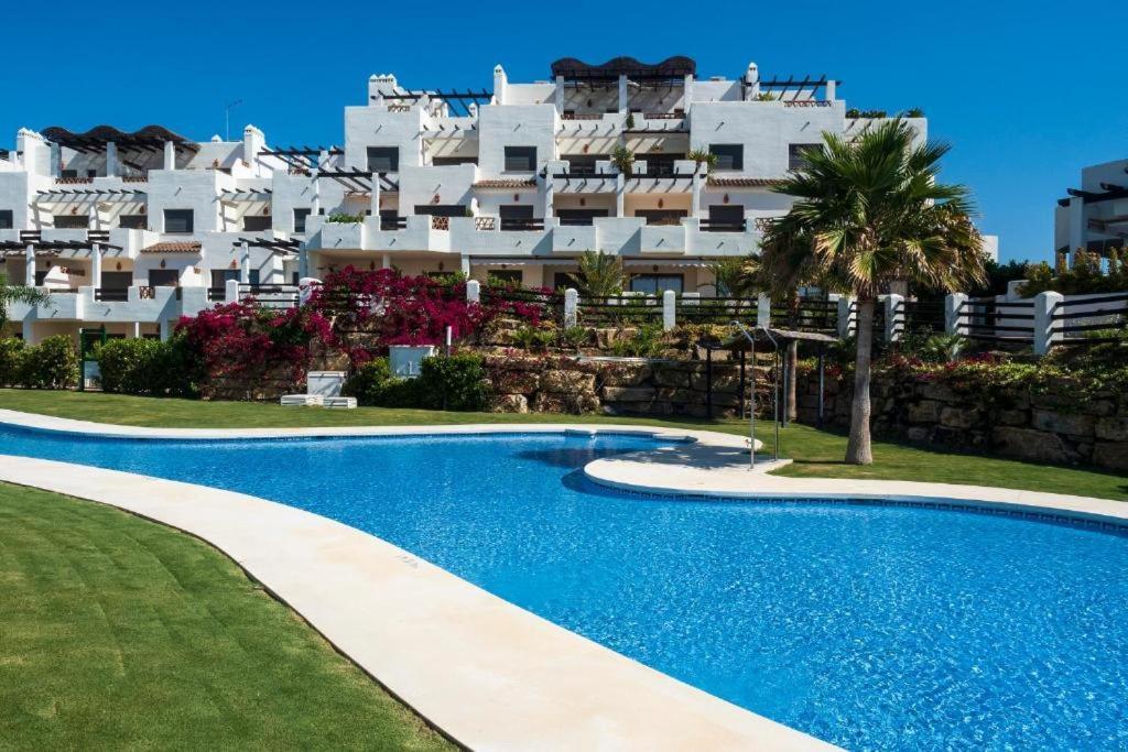 La Resina Country Golf - Estepona Marbella - Bajo Con Jardin Privado Y Solarium Apartment Estepona