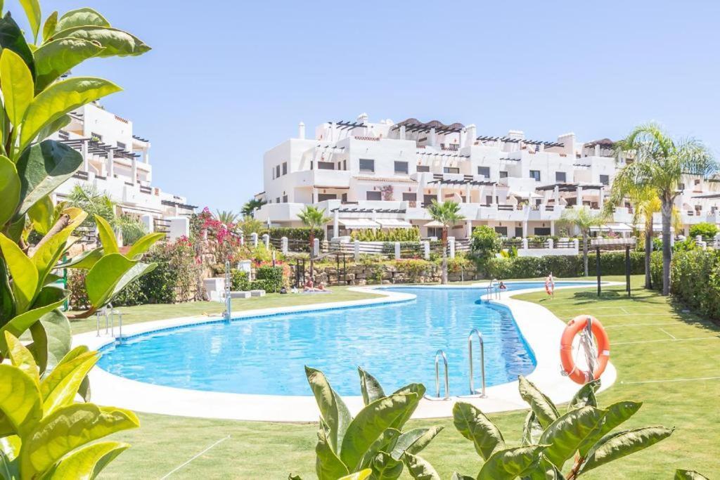 La Resina Country Golf - Estepona Marbella - Bajo Con Jardin Privado Y Solarium Apartment Estepona