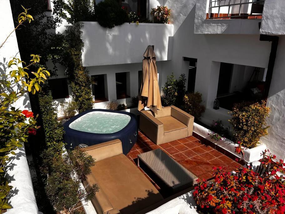 Sunkissed Luxury Panoramic Seaview In Marbella Pousada
