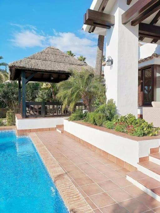 Pousada Sunkissed Luxury Panoramic Seaview In Marbella Estepona
