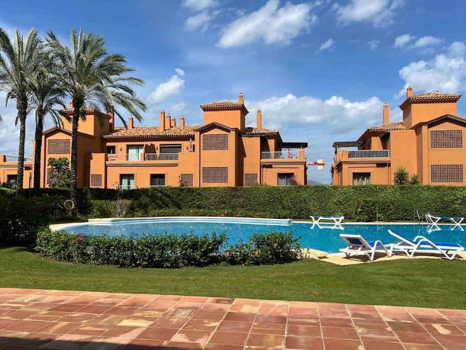 3 Bedroom In A Gorgeous Complex *