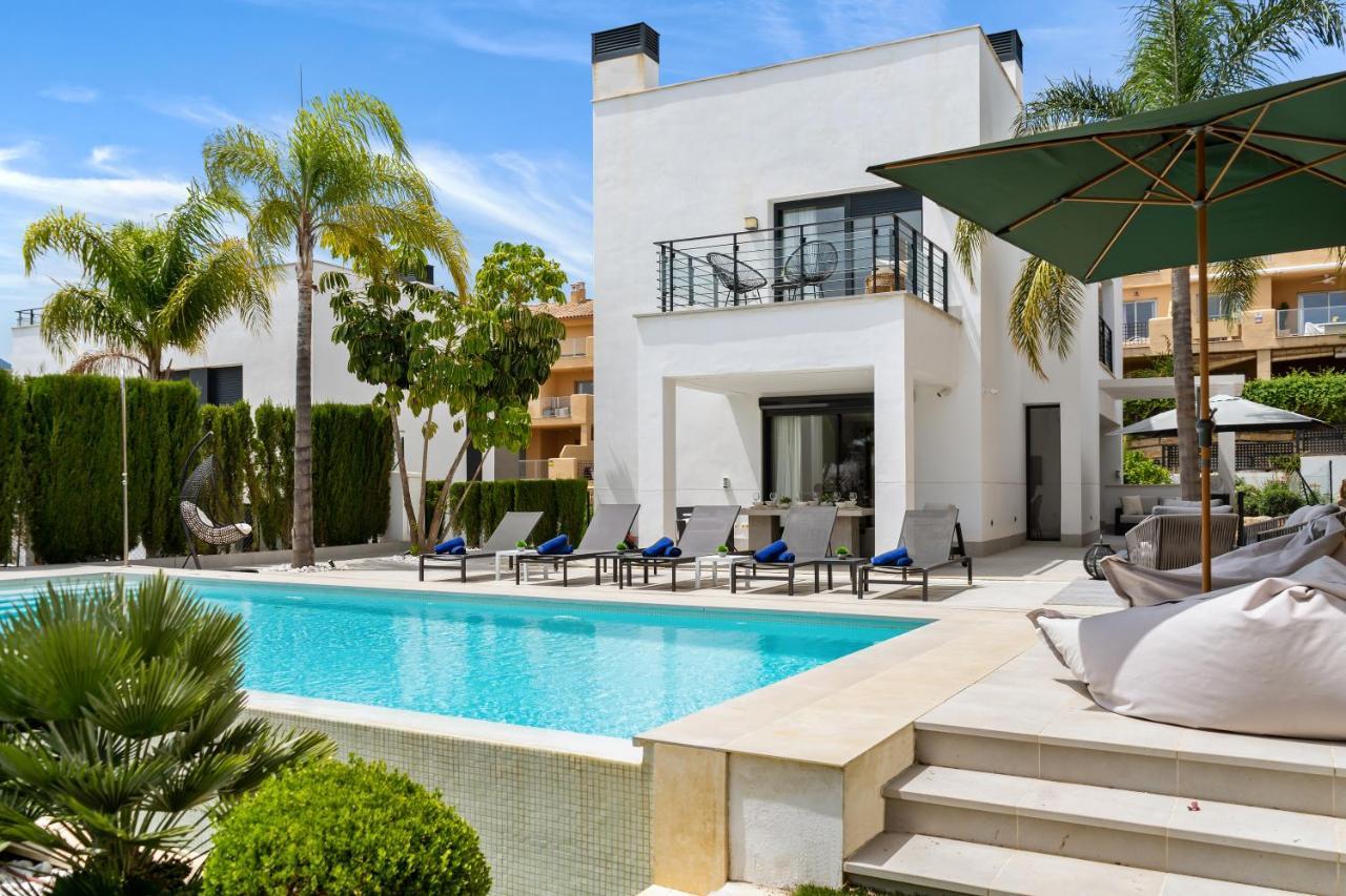 Vacation Marbella I Iniesta, Golf Community, Brand-new Built, Infinity Pool * Estepona