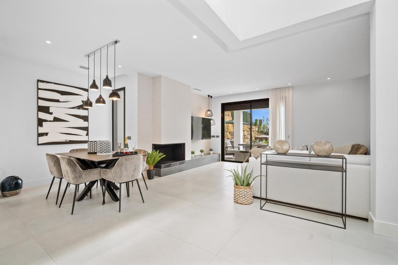Vacation Marbella I Iniesta, Golf Community, Brand-new Built, Infinity Pool * Estepona