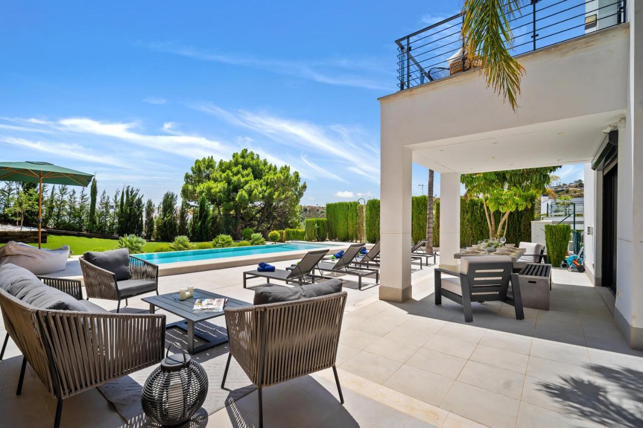 Vacation Marbella I Iniesta, Golf Community, Brand-new Built, Infinity Pool