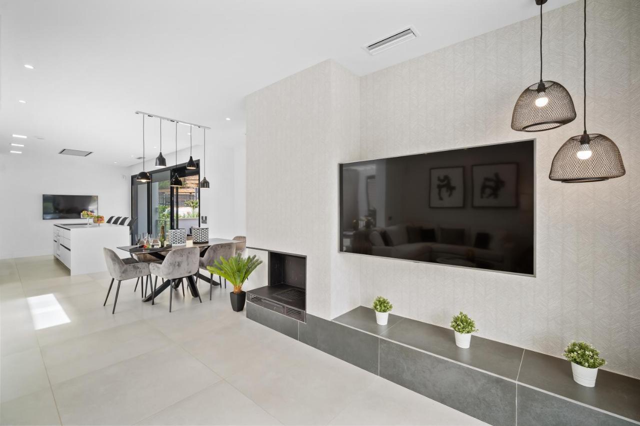Vacation Marbella I Iniesta, Golf Community, Brand-new Built, Infinity Pool *
