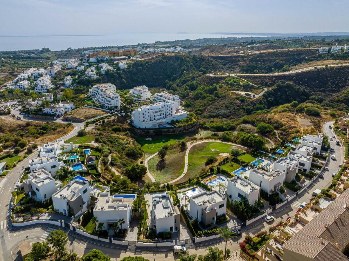 Vacation Marbella I Iniesta, Golf Community, Brand-new Built, Infinity Pool