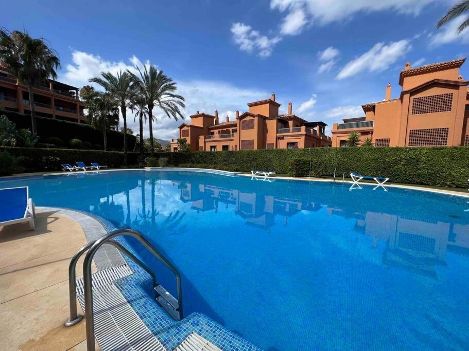 Apartment 3 Bedroom In A Gorgeous Complex Estepona