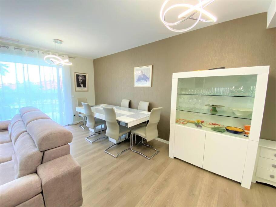 Apartment Lovely In *