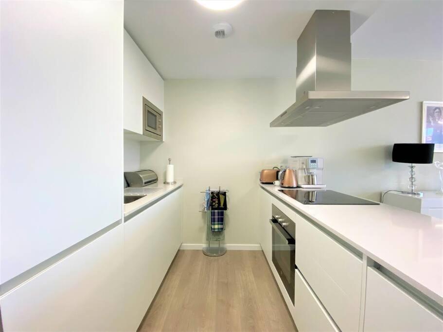 Lovely In Apartment *