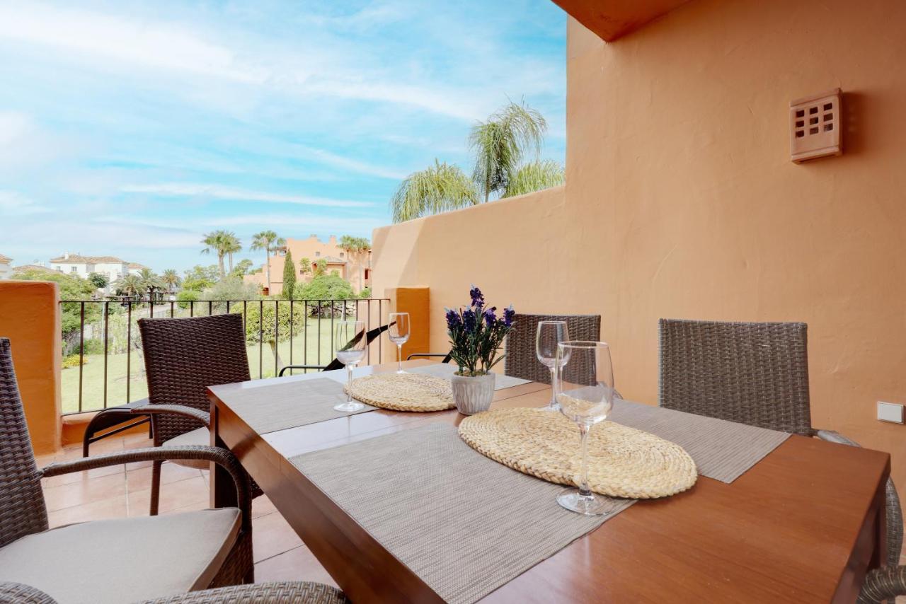 Luxury 3 Bed Sea Views With Pool Apartment *