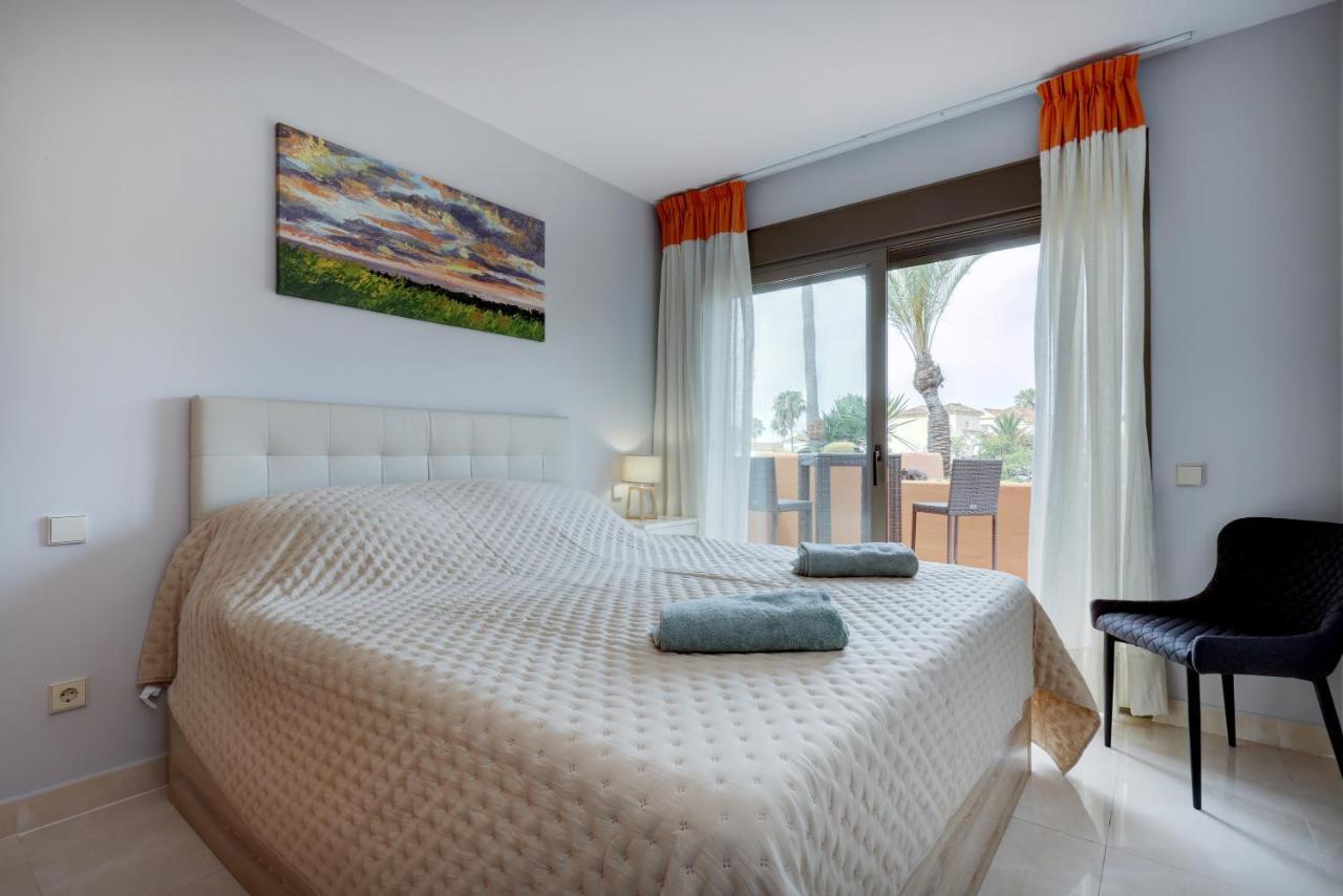 Luxury 3 Bed Sea Views With Pool Apartment *