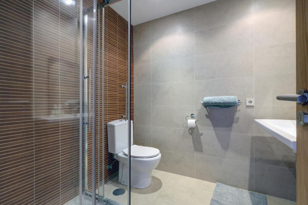 Luxury 3 Bed Sea Views With Pool *