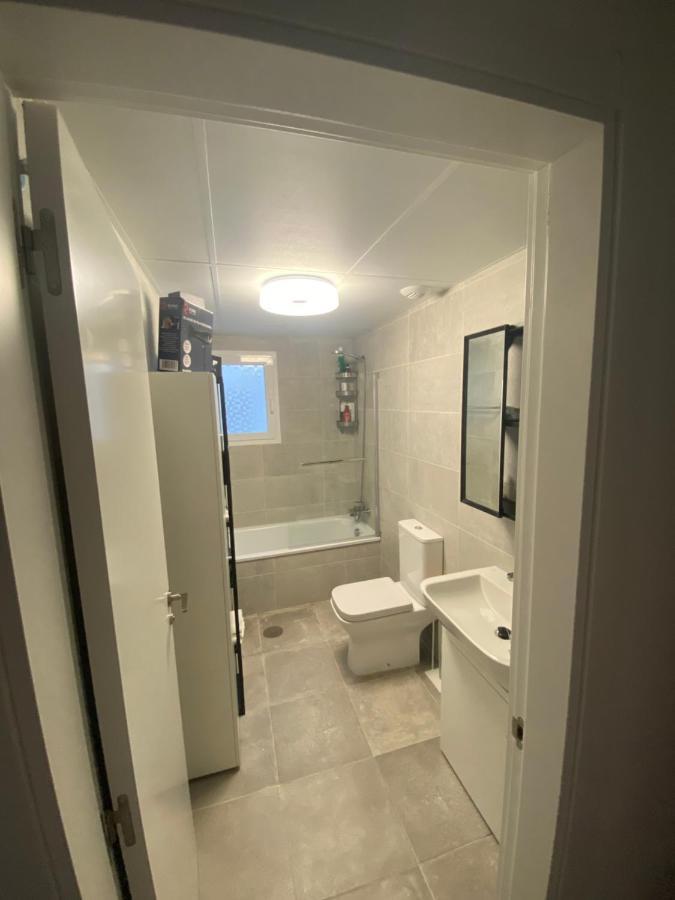 Apartment New 3 Bed Town With Pool